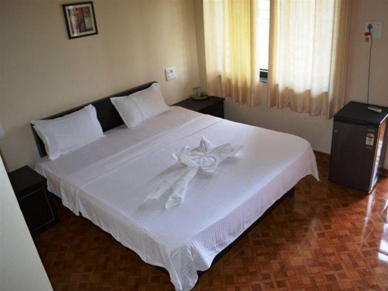 Pleasure Beach Resort Morjim Exterior foto