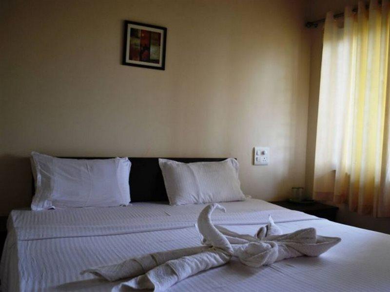 Pleasure Beach Resort Morjim Exterior foto