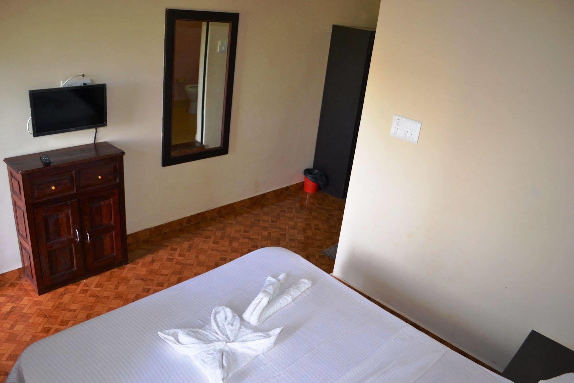 Pleasure Beach Resort Morjim Exterior foto
