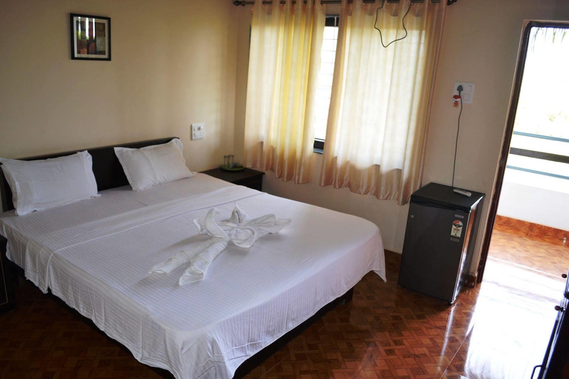 Pleasure Beach Resort Morjim Exterior foto