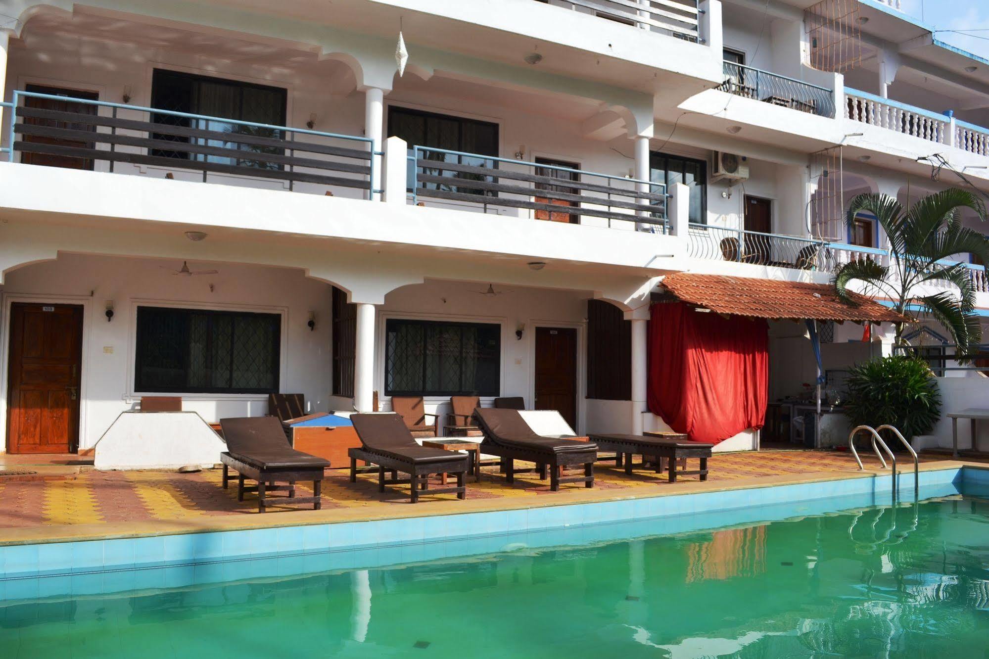 Pleasure Beach Resort Morjim Exterior foto