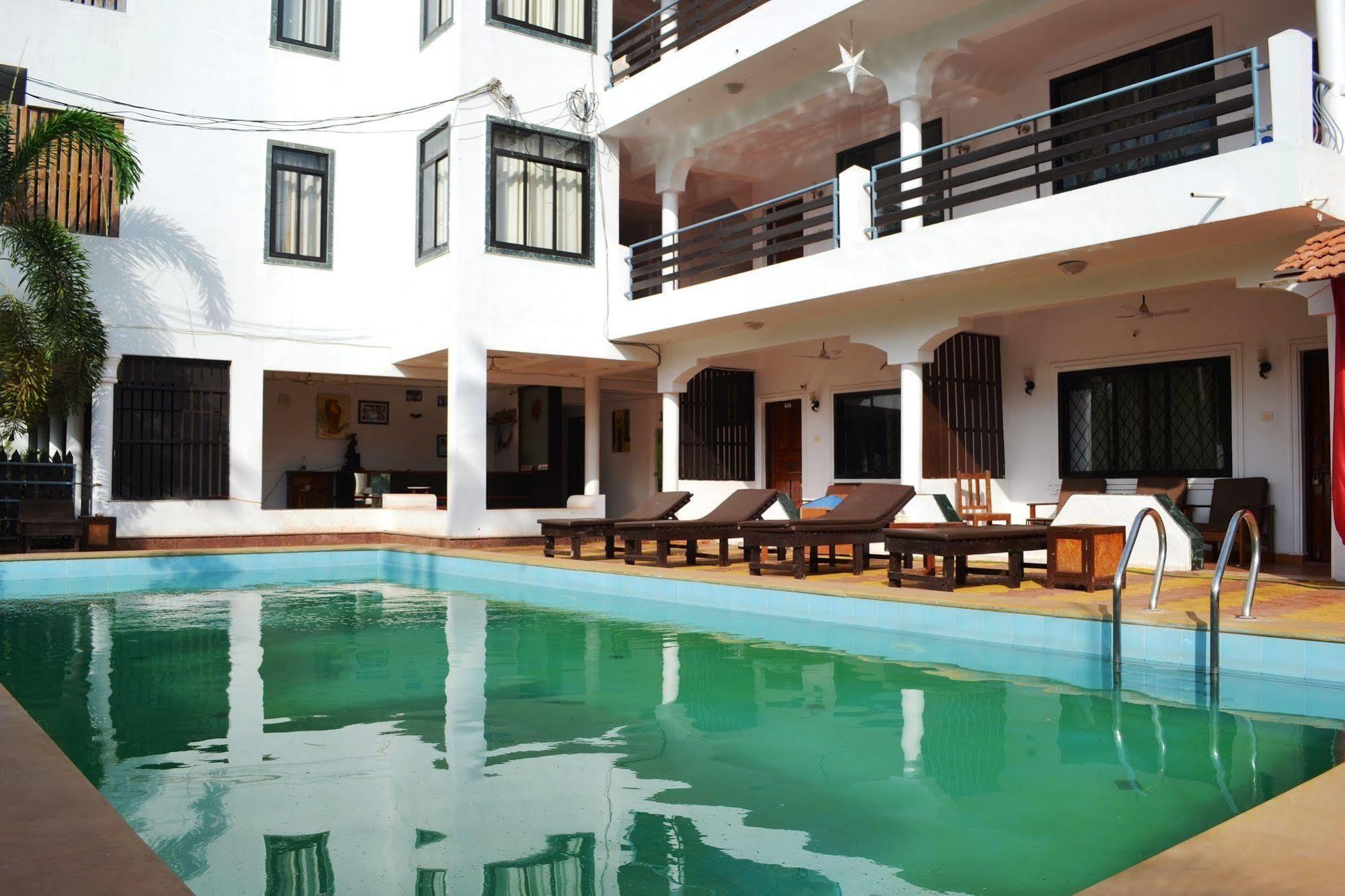 Pleasure Beach Resort Morjim Exterior foto