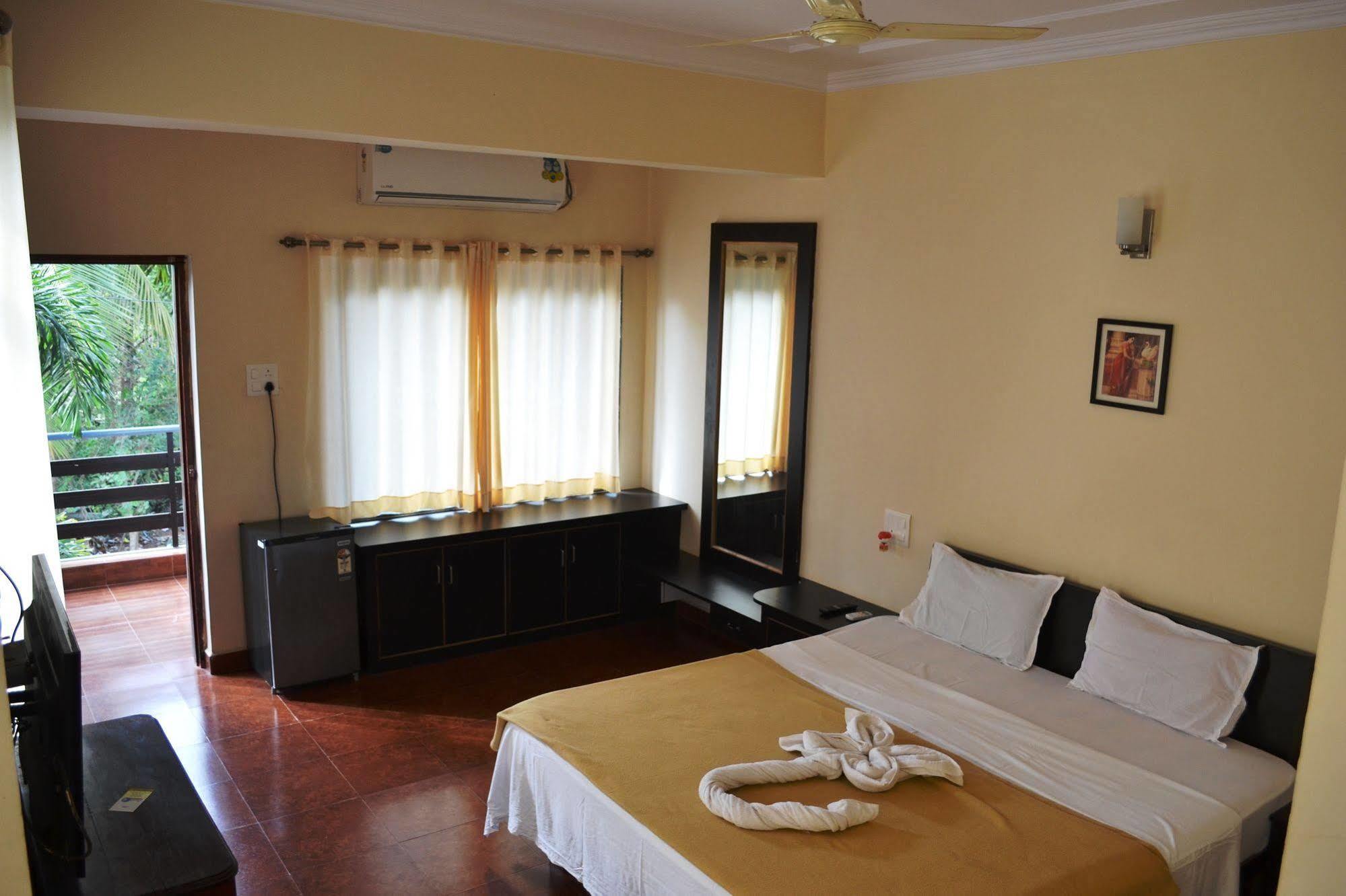 Pleasure Beach Resort Morjim Exterior foto